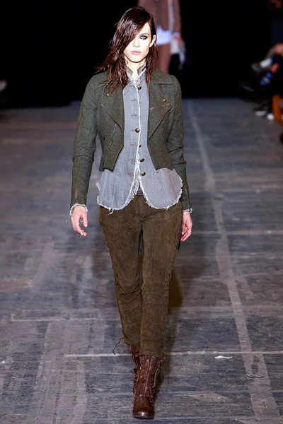 Look 2